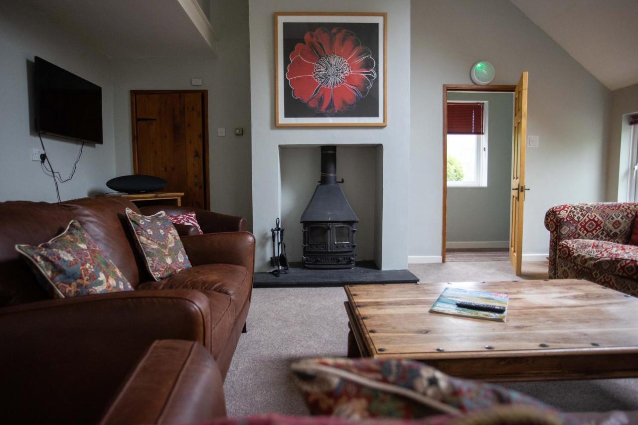 Wellstone Cottages - Honey Coach House Llanfyrnach Exterior photo